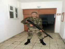 Asker genç, ailesine kavuşamadı